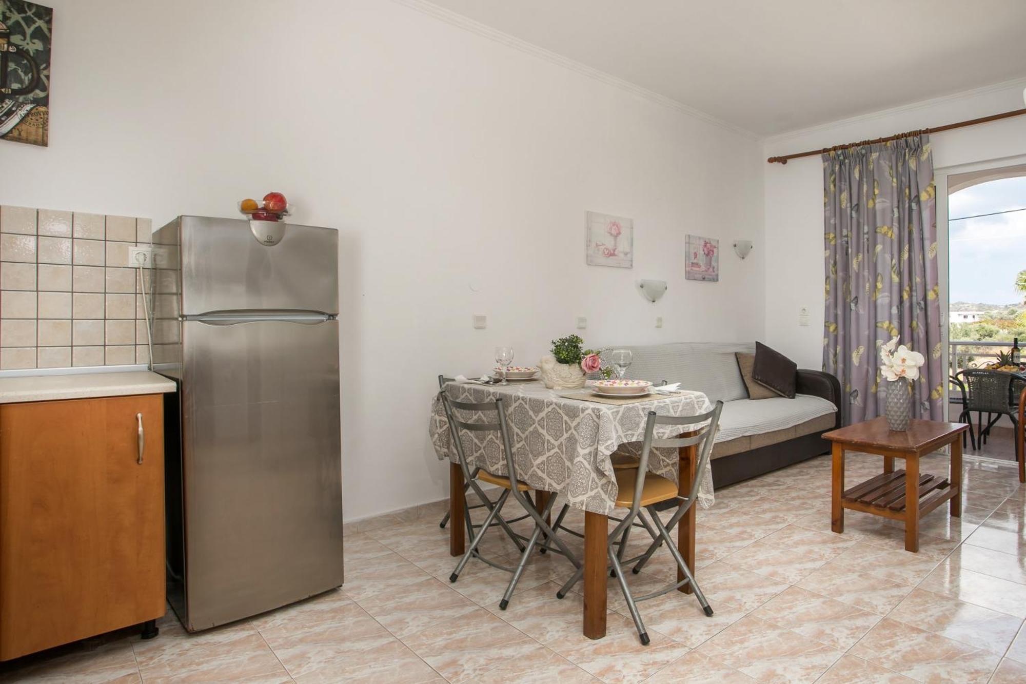 Dimitris Studios & Apartments Фалираки Екстериор снимка