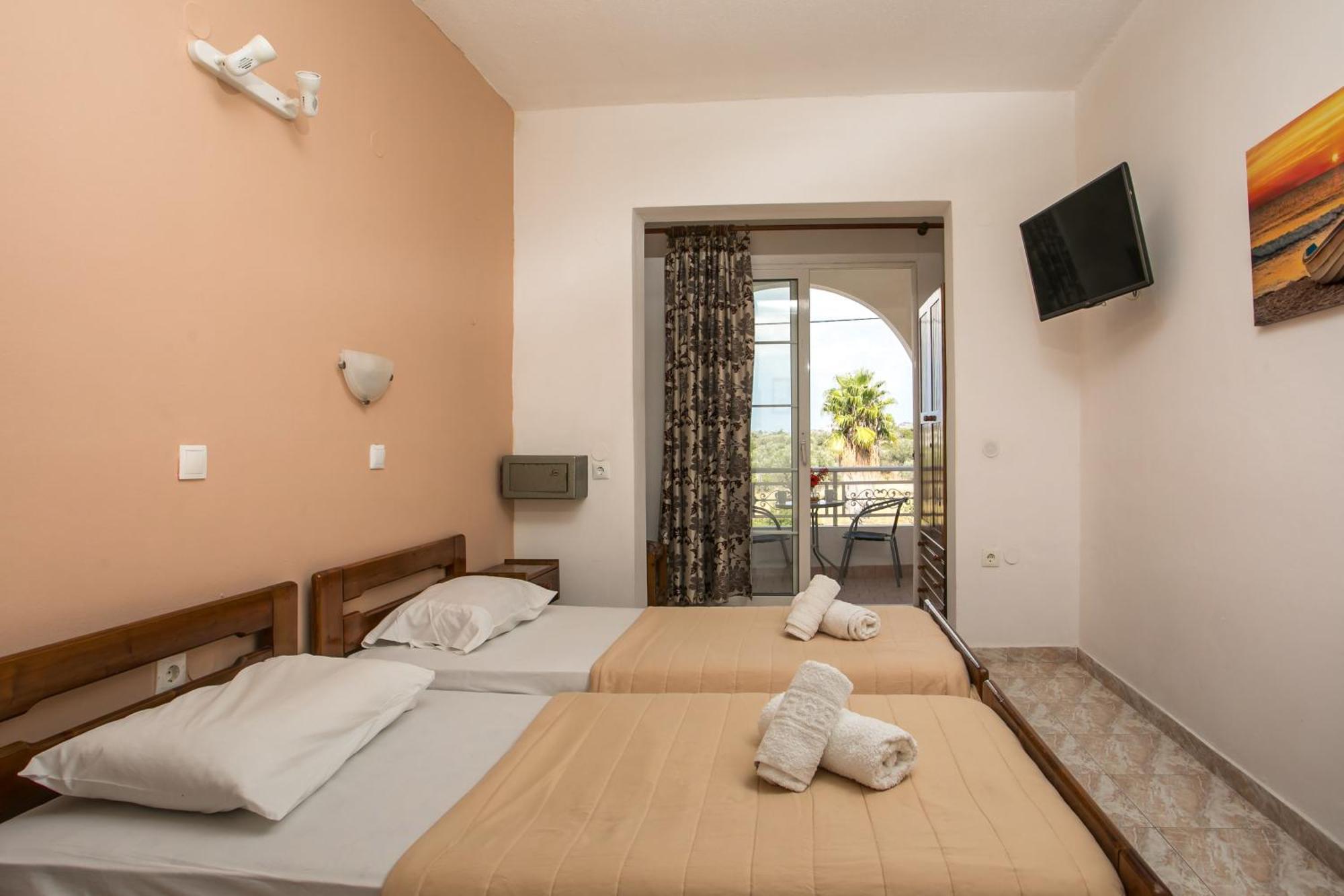 Dimitris Studios & Apartments Фалираки Екстериор снимка