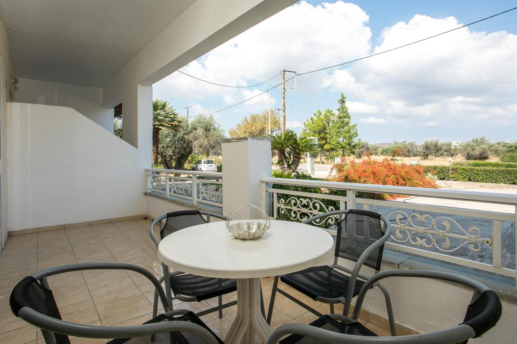 Dimitris Studios & Apartments Фалираки Екстериор снимка