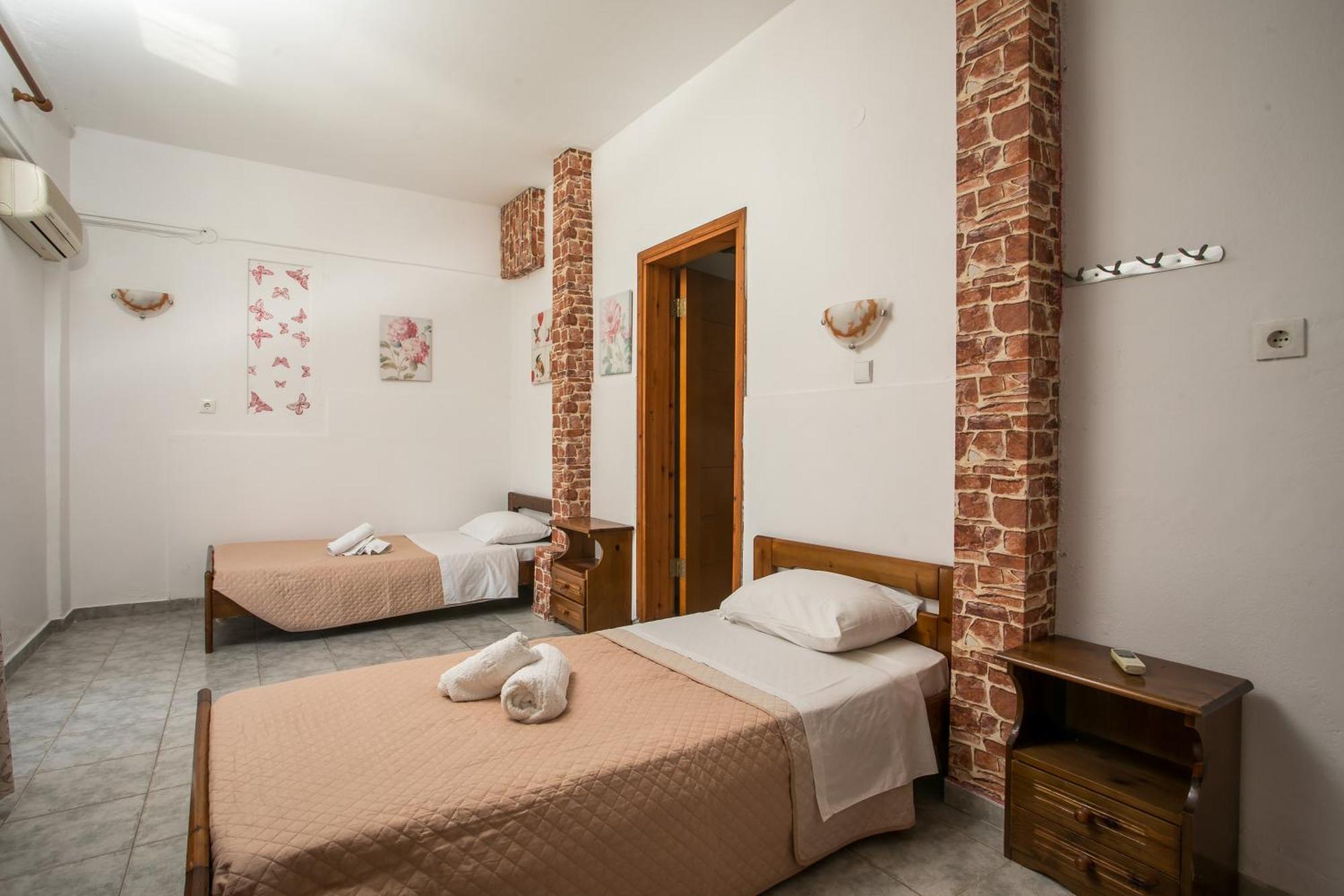 Dimitris Studios & Apartments Фалираки Екстериор снимка
