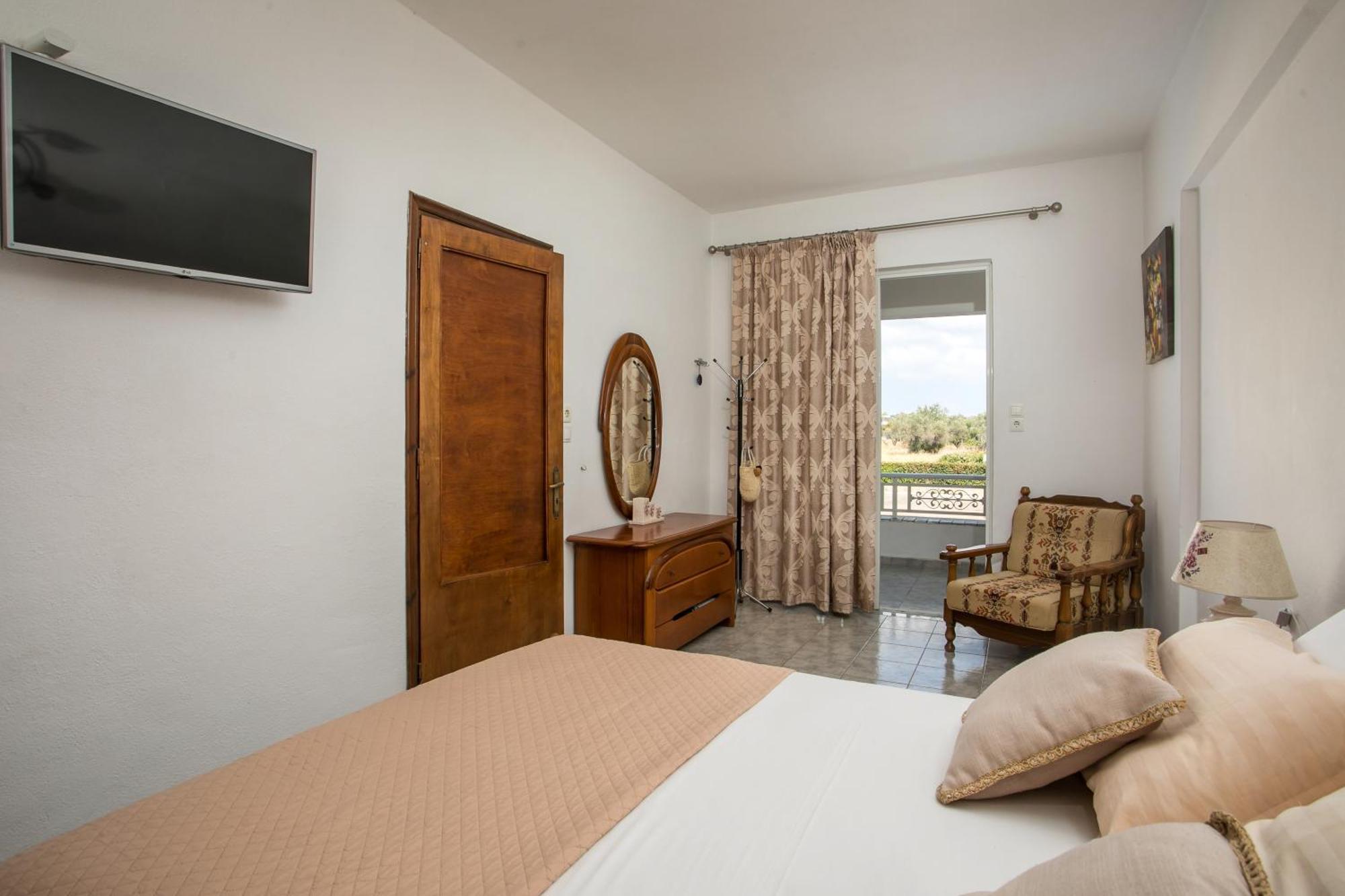 Dimitris Studios & Apartments Фалираки Екстериор снимка