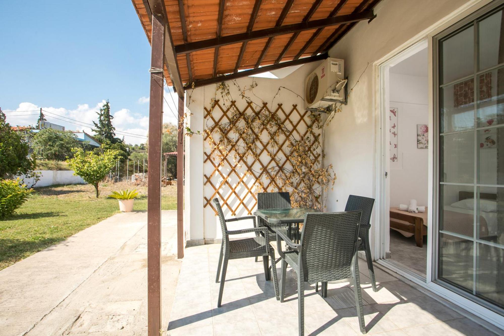 Dimitris Studios & Apartments Фалираки Екстериор снимка