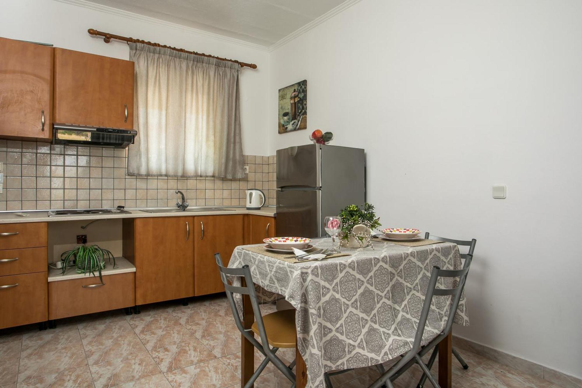 Dimitris Studios & Apartments Фалираки Екстериор снимка