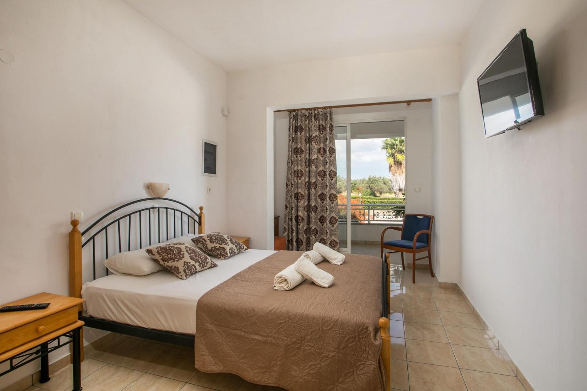 Dimitris Studios & Apartments Фалираки Екстериор снимка