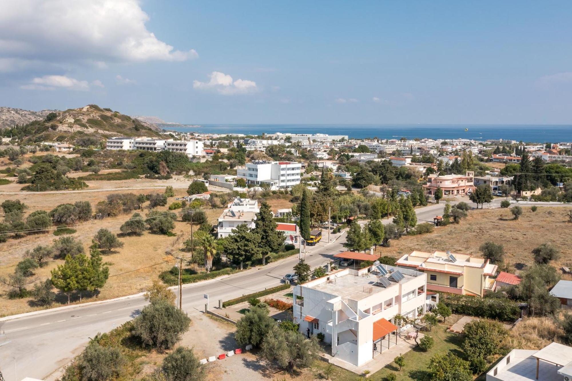 Dimitris Studios & Apartments Фалираки Екстериор снимка