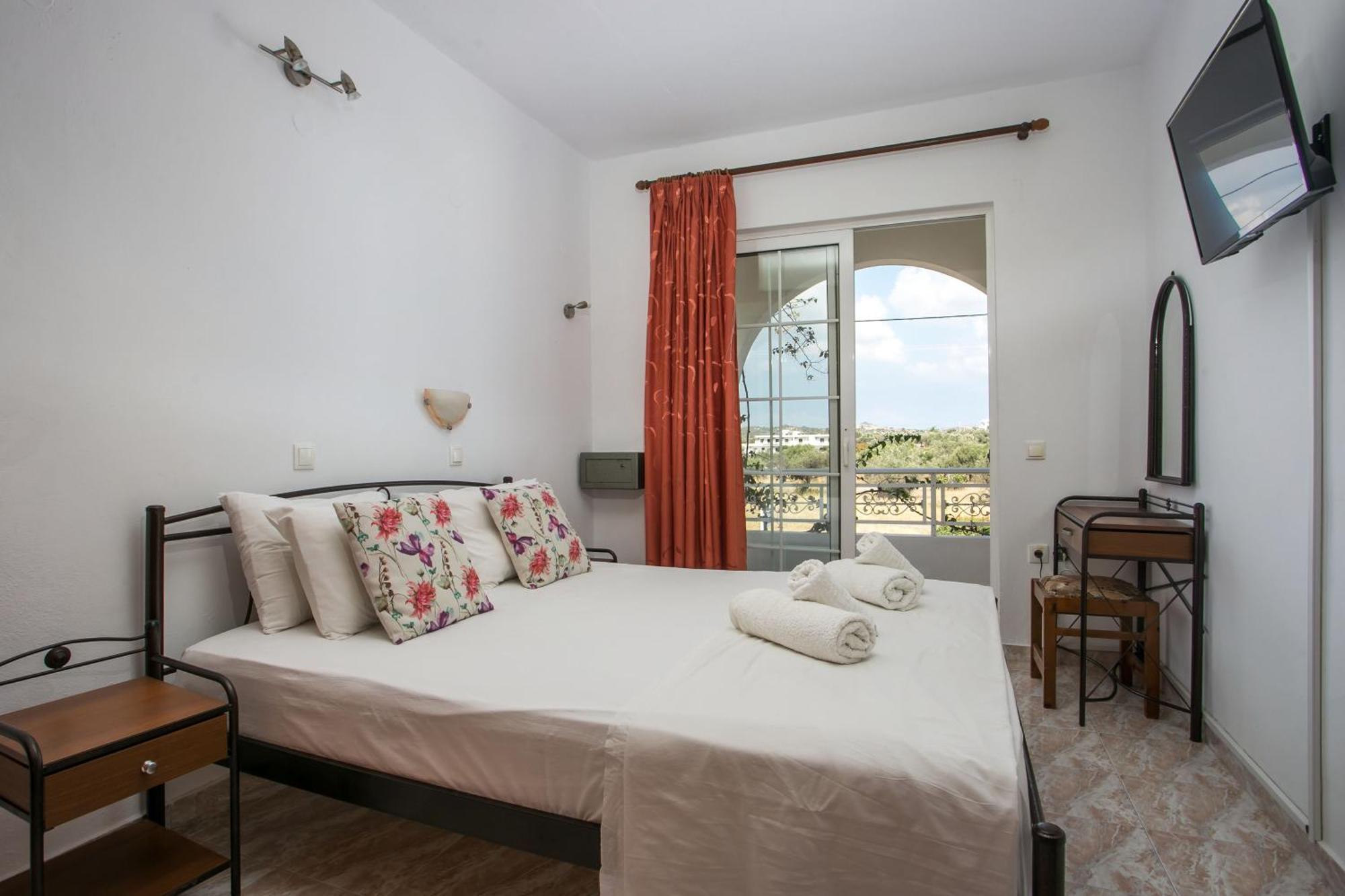 Dimitris Studios & Apartments Фалираки Екстериор снимка